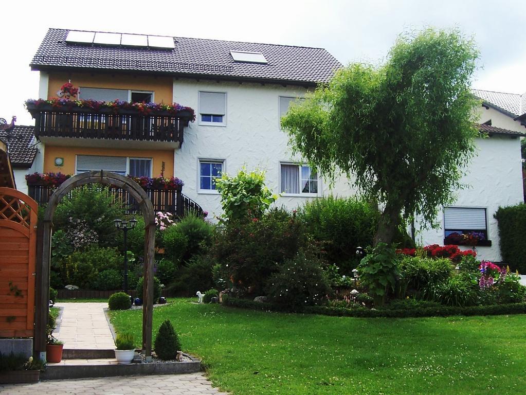 Haus Rossner Apartment Nemmersdorf ภายนอก รูปภาพ