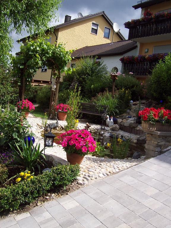 Haus Rossner Apartment Nemmersdorf ภายนอก รูปภาพ